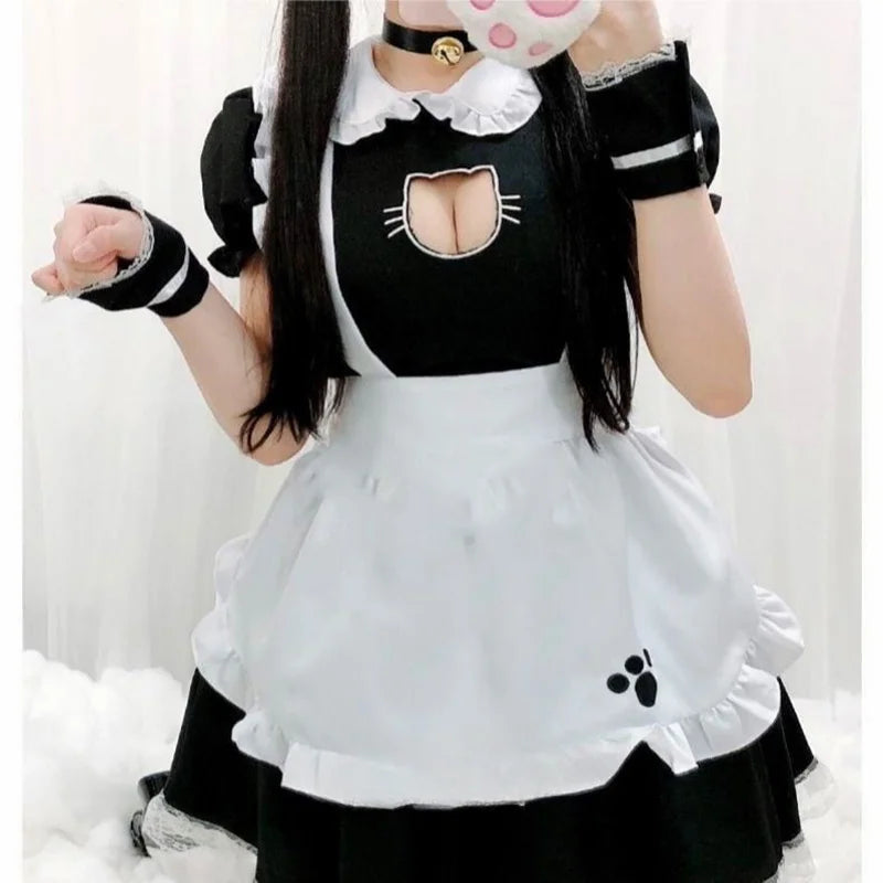 French maid black cat gothic lolita costume close up - kawaii cosplay - SpicyAccessoires
